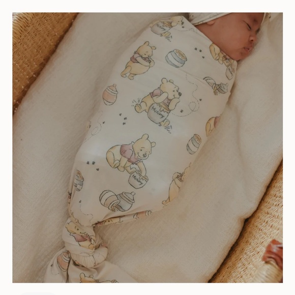 Copper Pearl Disney Baby Swaddle Blankets and Burp Cloth Set Winnie the Pooh NWT - Picture 8 of 12